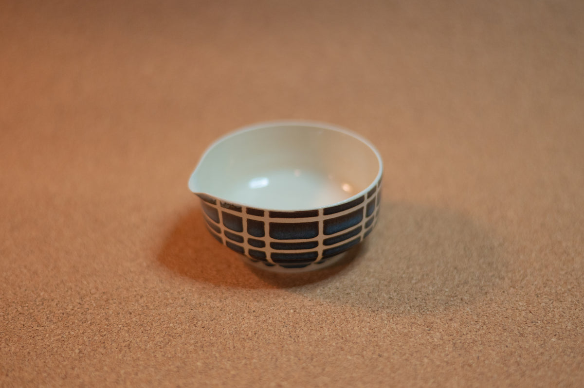matcha / sauce dish