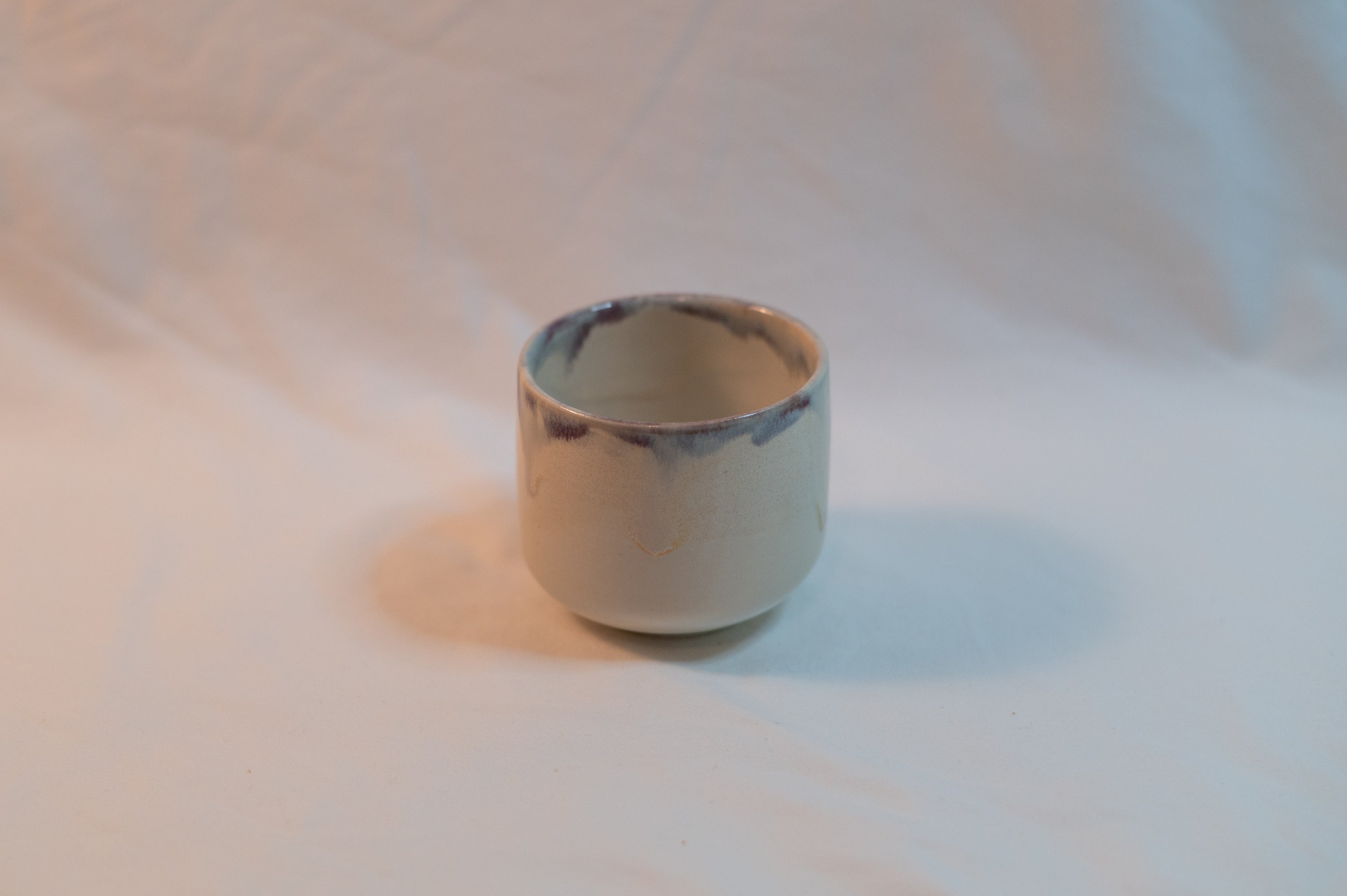 blue rim tea cup