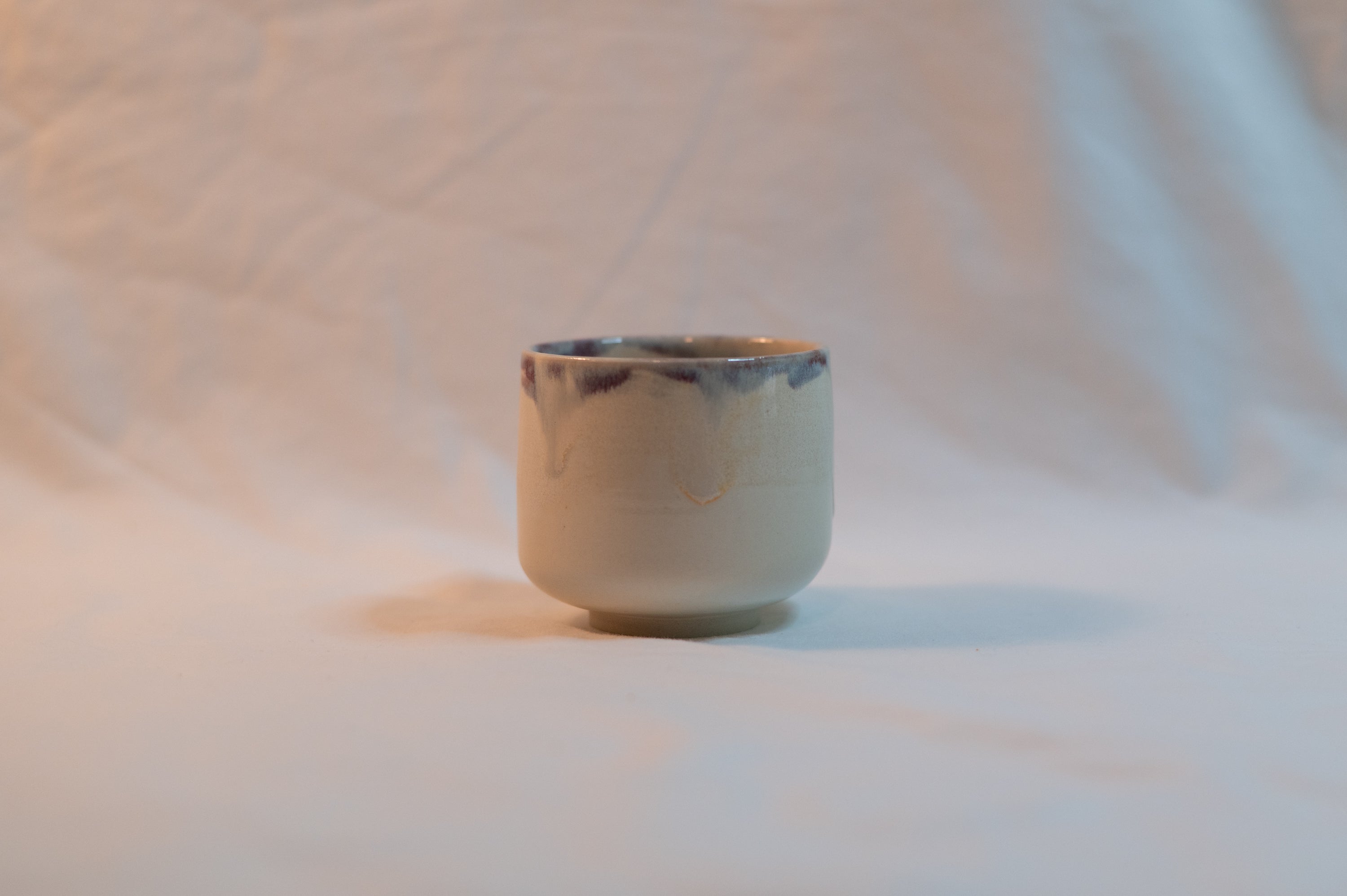 blue rim tea cup